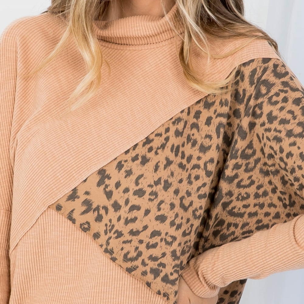 Leopard Print Ribbed Top - Picture 3 of 6